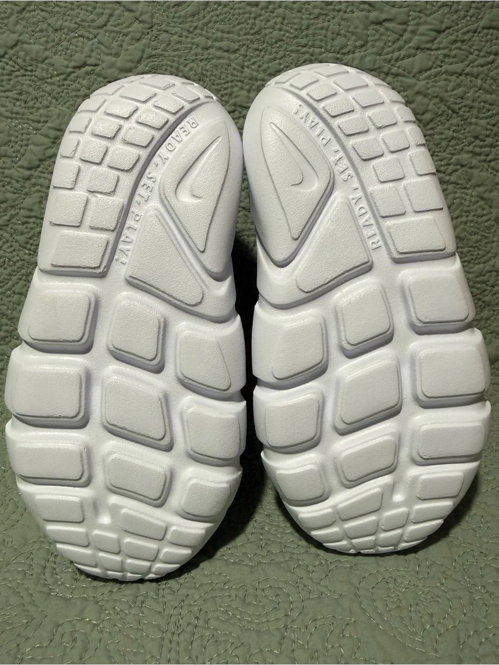 Nike lightweight flex